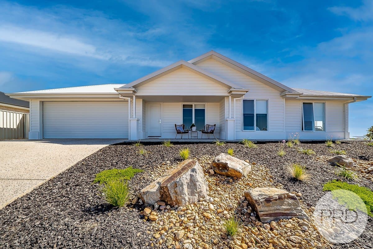2 Unaipon Street, LLOYD NSW 2650, Lloyd - Image 1