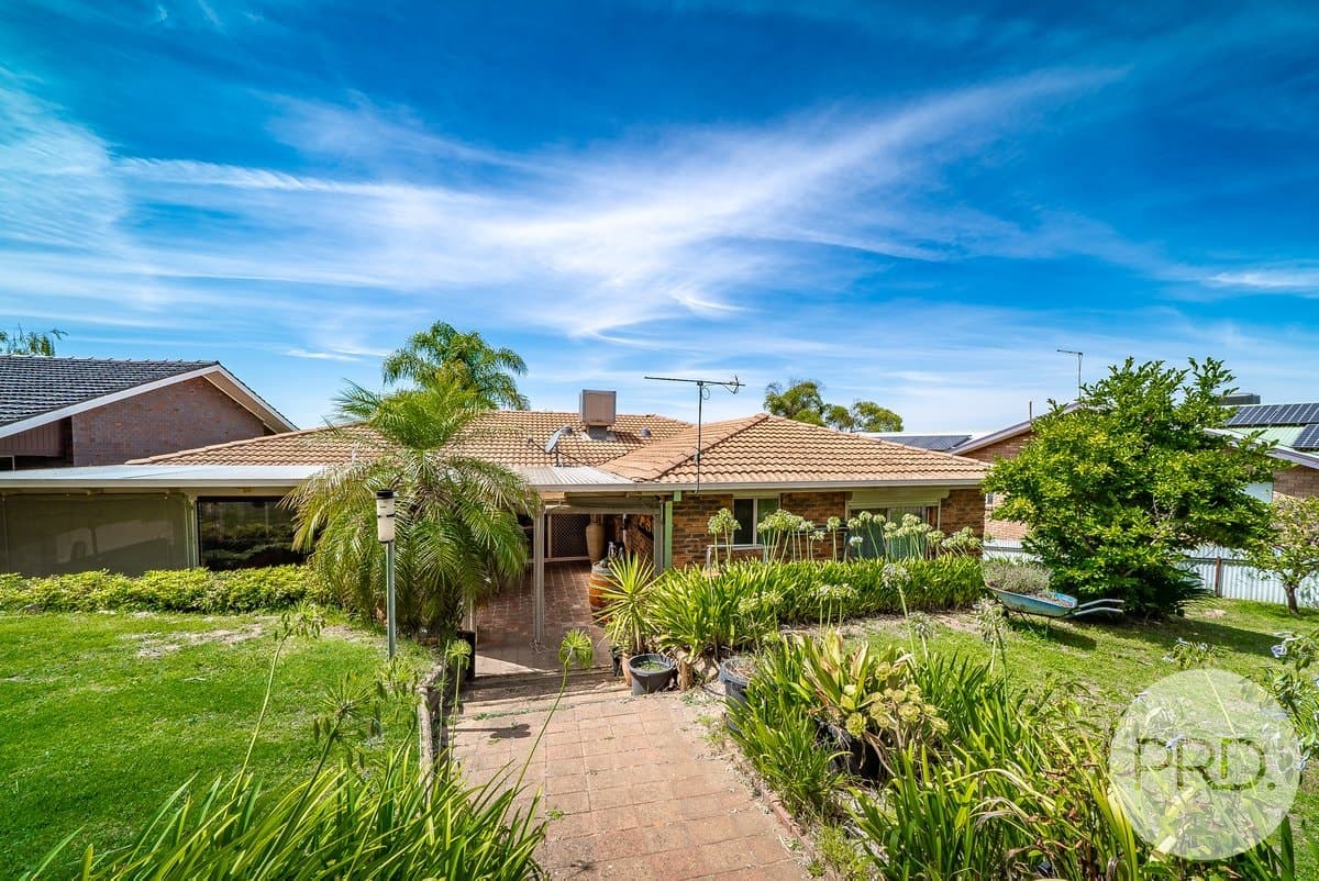 86 Amaroo Street, KOORINGAL NSW 2650, Kooringal - Thumbnail 4