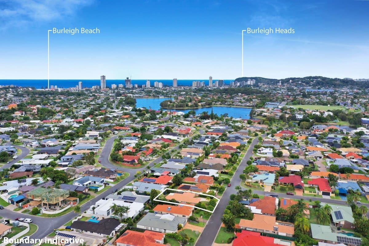 35 Nuthatch Street, Burleigh Waters QLD 4220, Burleigh Waters - Thumbnail 3