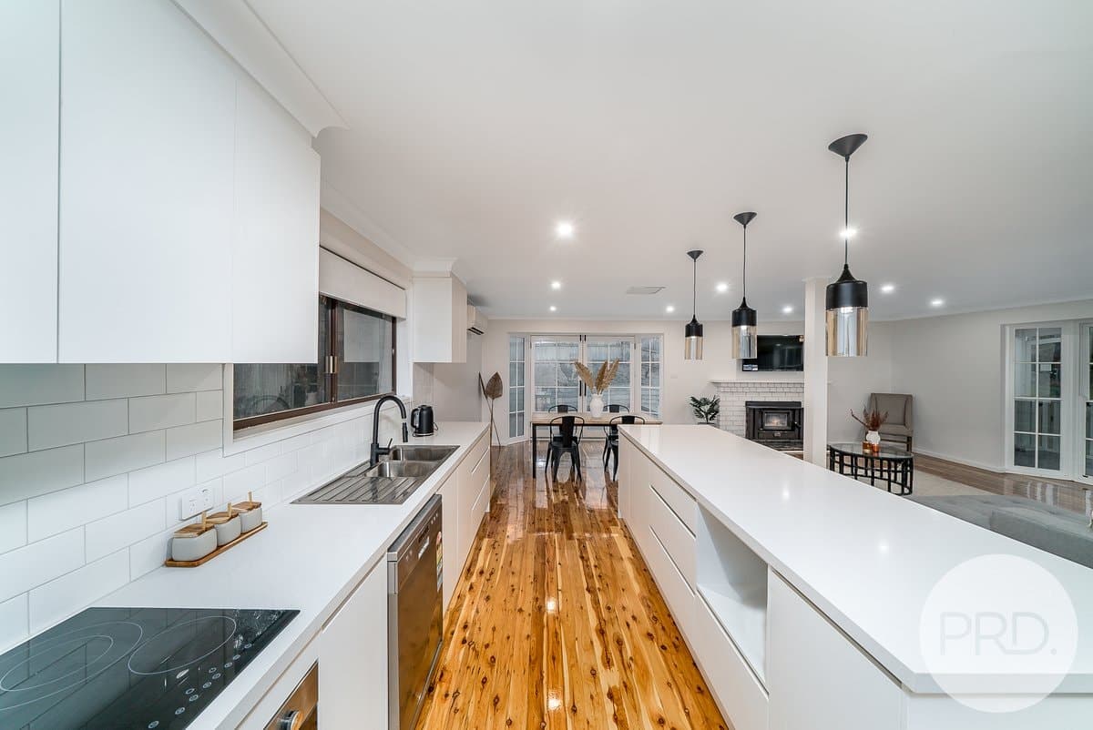 19 Churchill Avenue, KOORINGAL NSW 2650, Kooringal - Thumbnail 2
