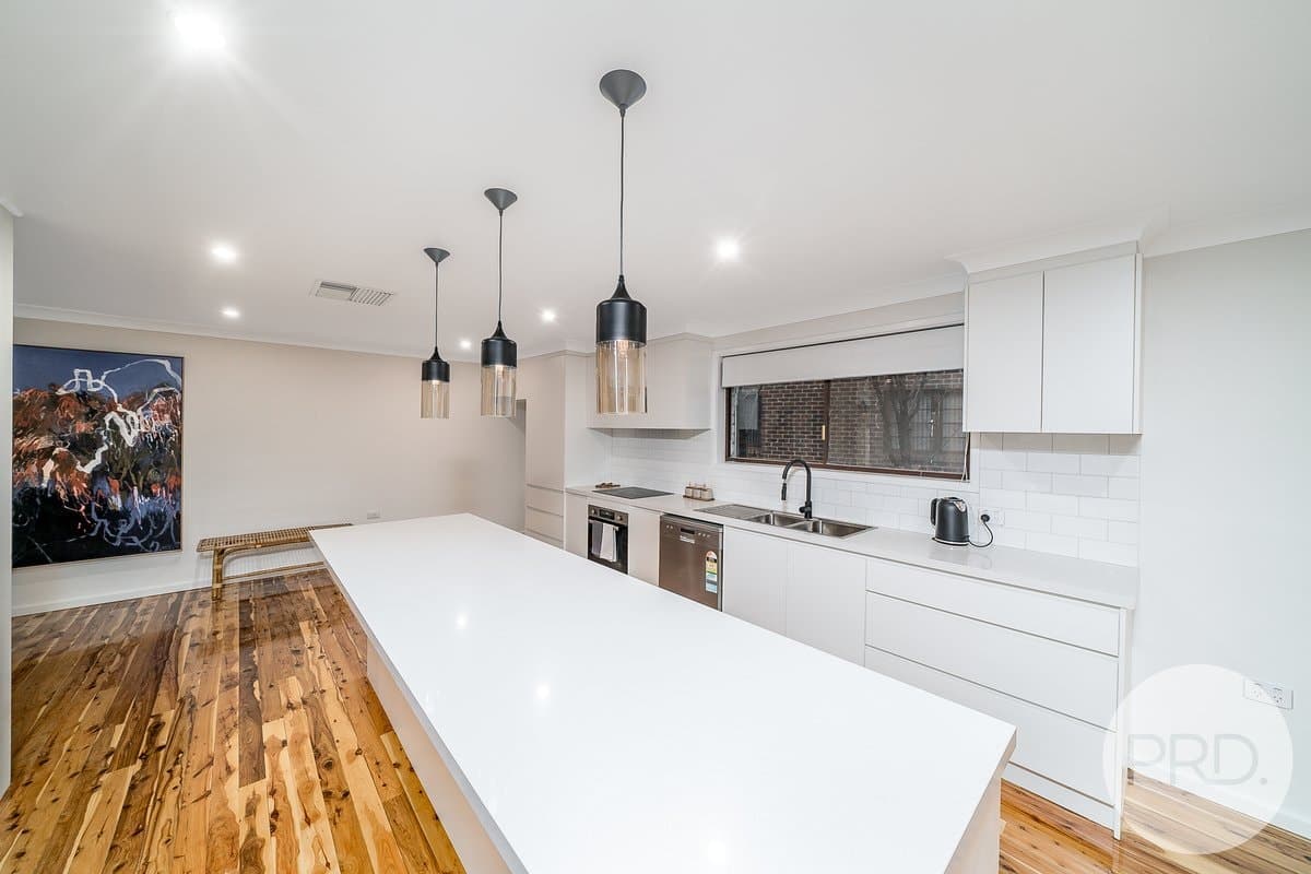 19 Churchill Avenue, KOORINGAL NSW 2650, Kooringal - Thumbnail 4