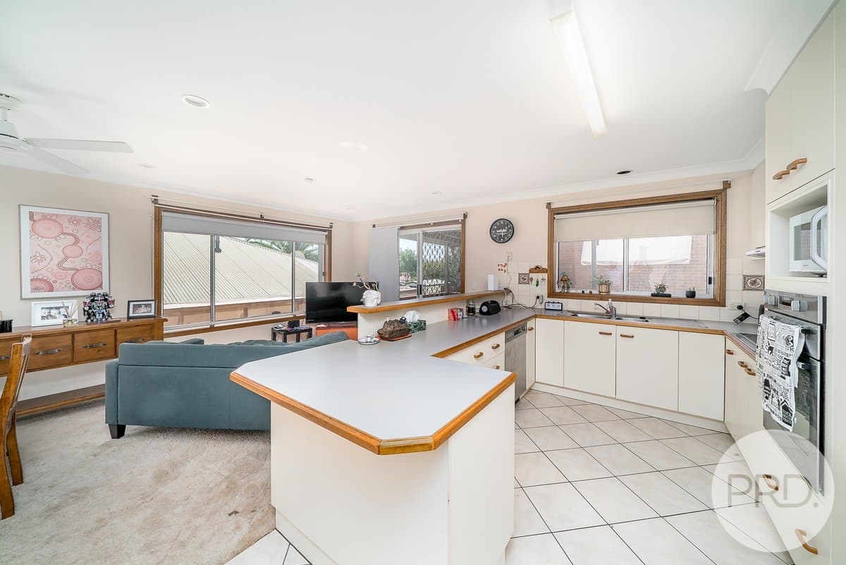 5 Wilgoma Street, BOURKELANDS NSW 2650, Bourkelands - Thumbnail 5