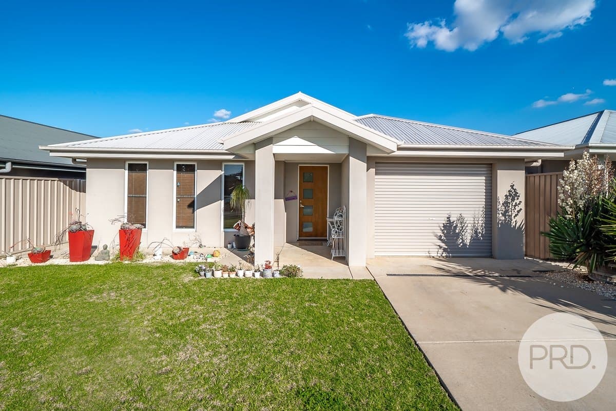 2/124 Mima Street, GLENFIELD PARK NSW 2650, Glenfield Park - Image 1