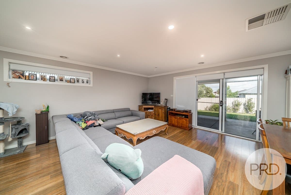 2/124 Mima Street, GLENFIELD PARK NSW 2650, Glenfield Park - Thumbnail 2