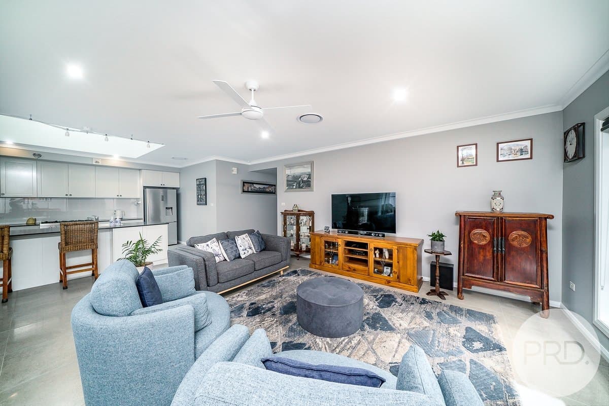 17 Turramia Crescent, GOBBAGOMBALIN NSW 2650, Gobbagombalin - Thumbnail 6