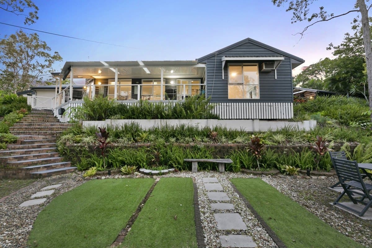 68 Fenton Drive, Tallebudgera QLD 4228, Tallebudgera Property Image - Thumbnail 4
