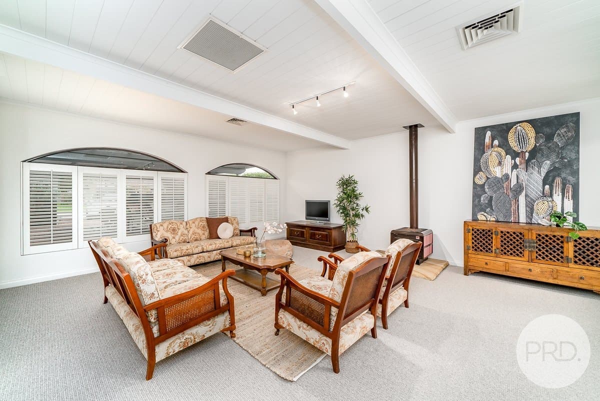 2 Myall Crescent, LAKE ALBERT NSW 2650, Lake Albert - Thumbnail 7