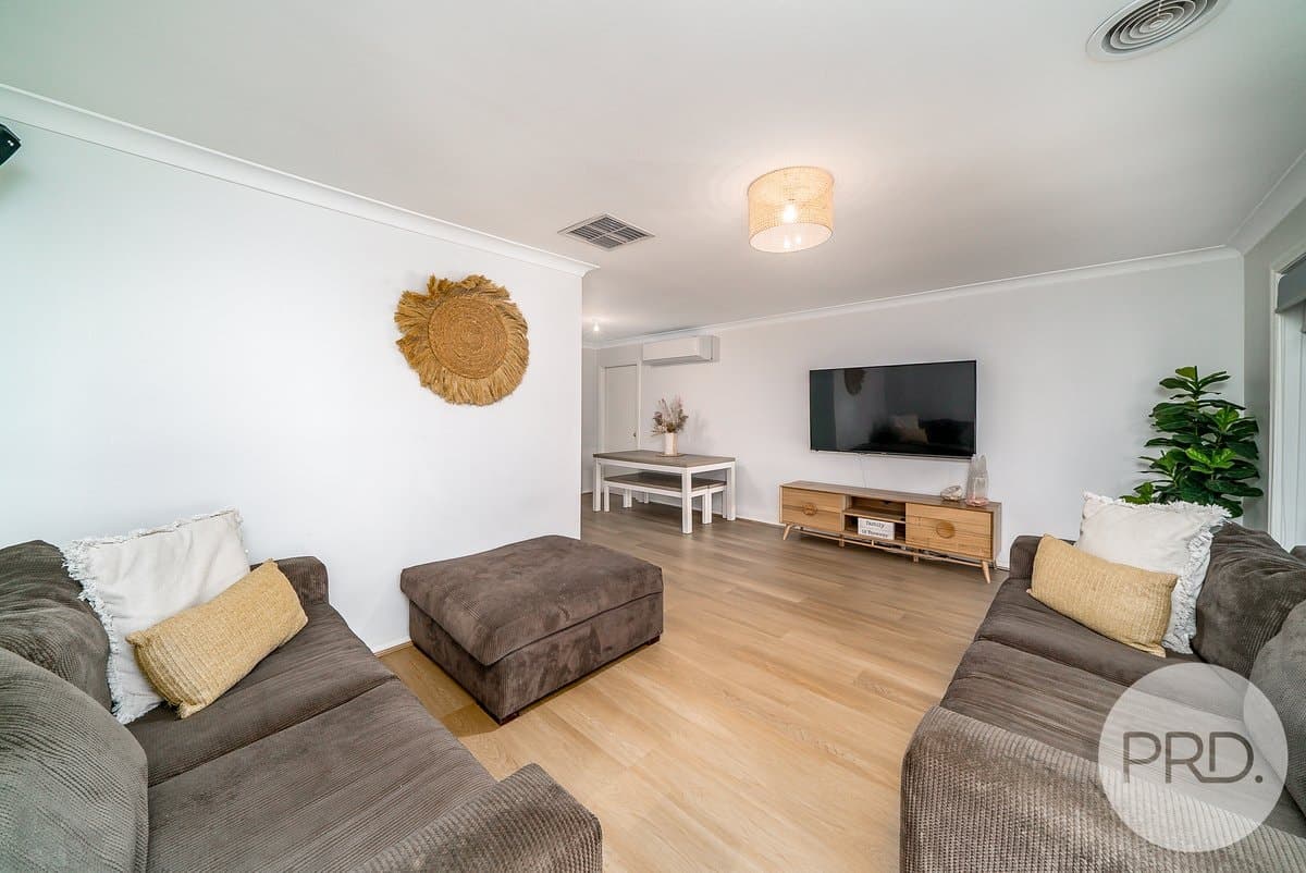 15 Tura Place, GLENFIELD PARK NSW 2650, Glenfield Park - Thumbnail 3