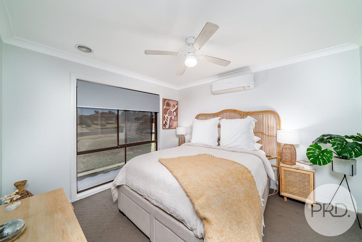 15 Tura Place, GLENFIELD PARK NSW 2650, Glenfield Park - Thumbnail 8