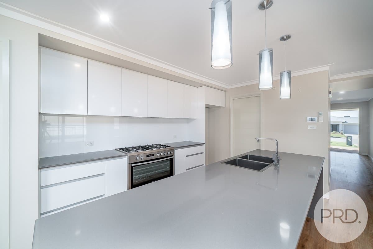 27 Chang Avenue, LLOYD NSW 2650, Lloyd - Thumbnail 4