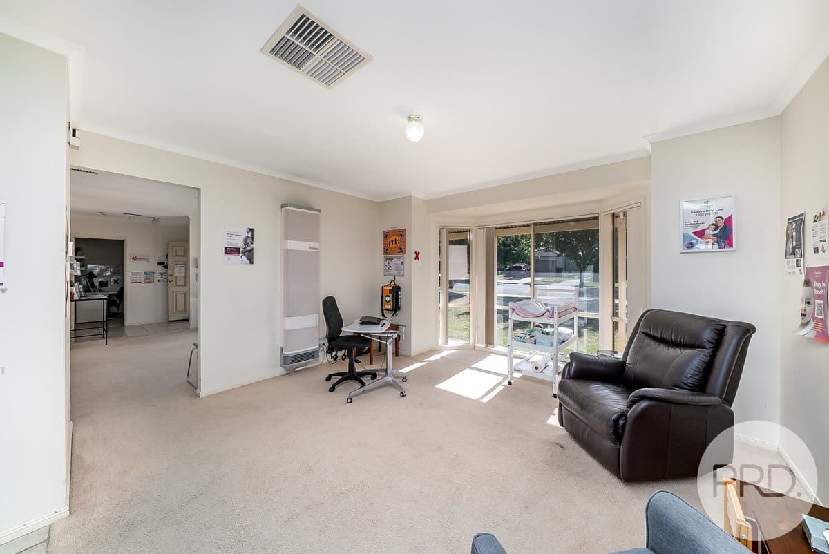54 Yentoo Drive, GLENFIELD PARK NSW 2650, Glenfield Park - Thumbnail 3