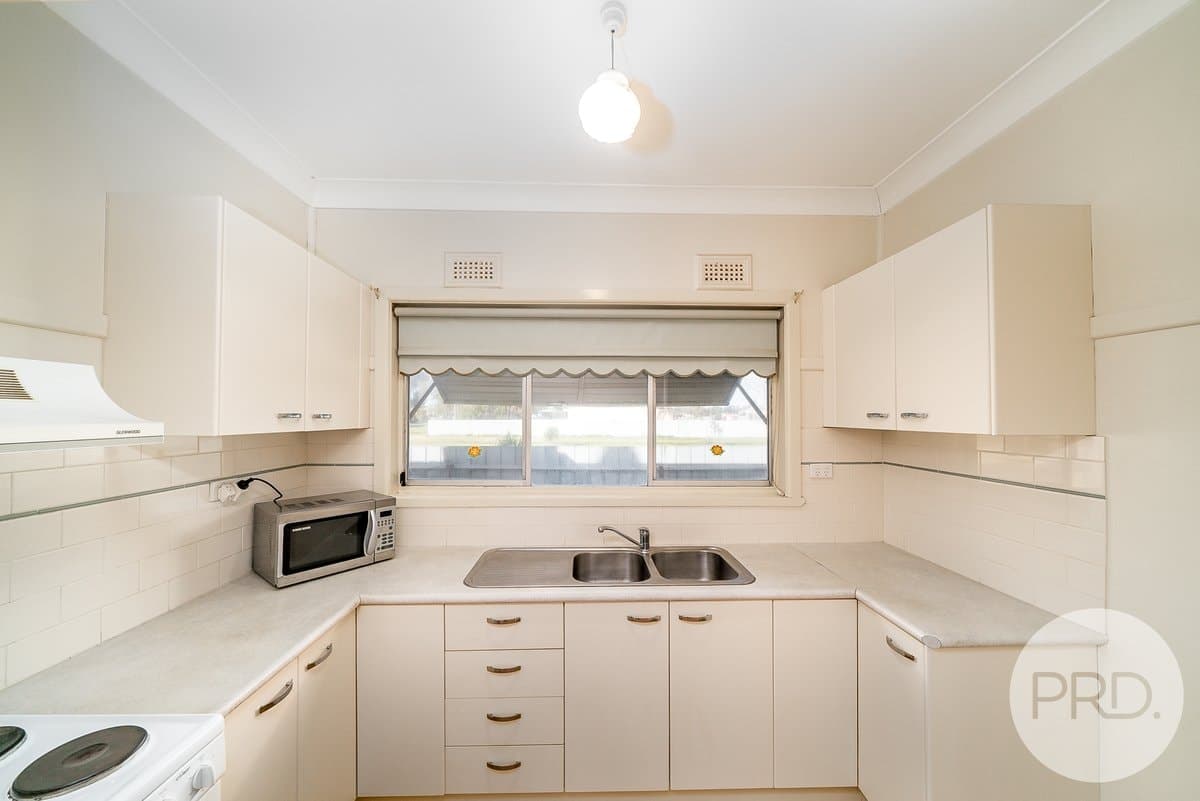 58 Reid Street, LOCKHART NSW 2656, Lockhart - Thumbnail 6