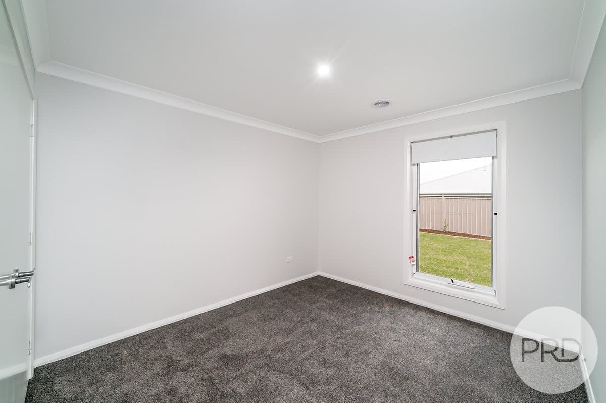 16 Bondi Crescent, GOBBAGOMBALIN NSW 2650, Gobbagombalin - Thumbnail 4