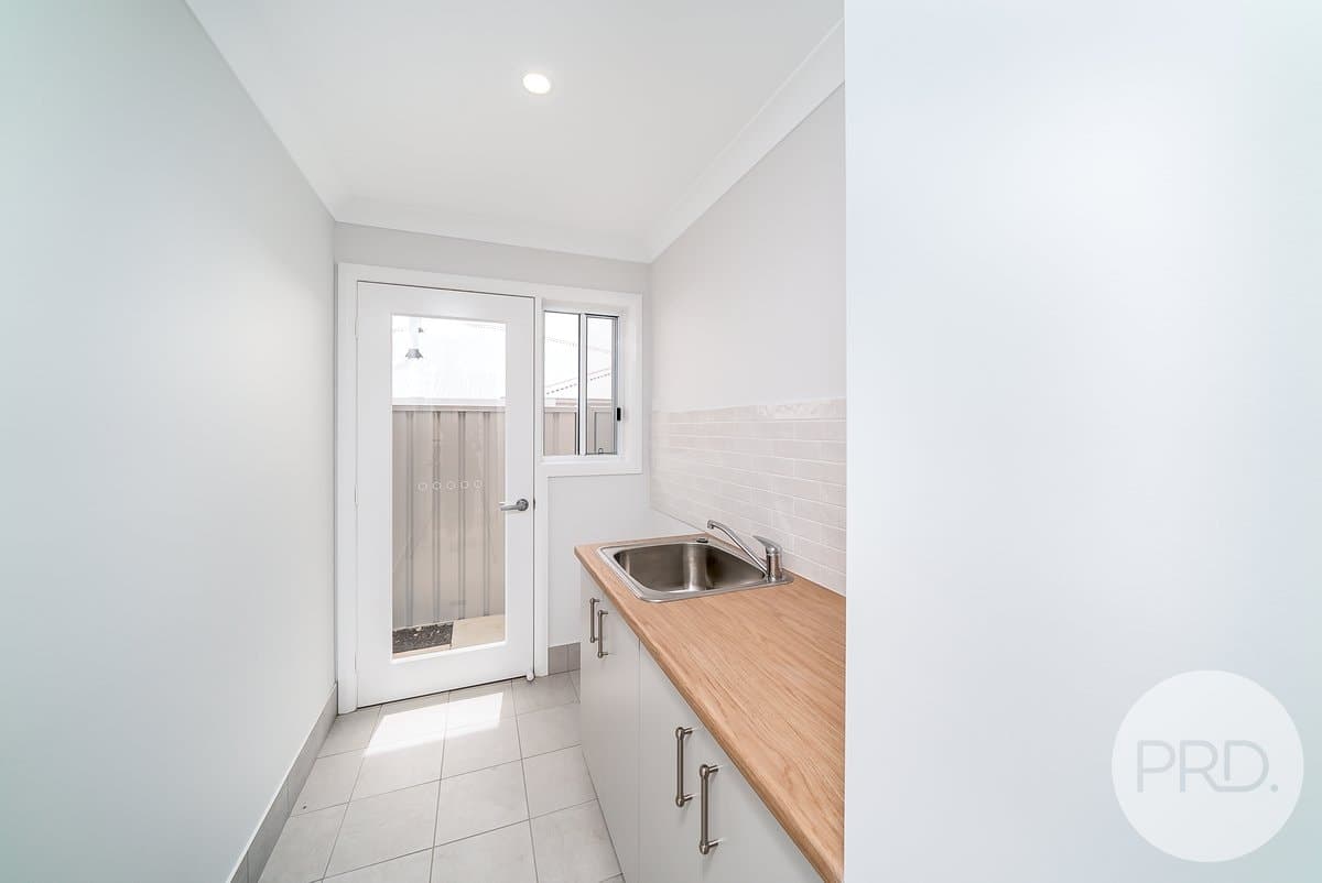 16 Bondi Crescent, GOBBAGOMBALIN NSW 2650, Gobbagombalin - Thumbnail 6