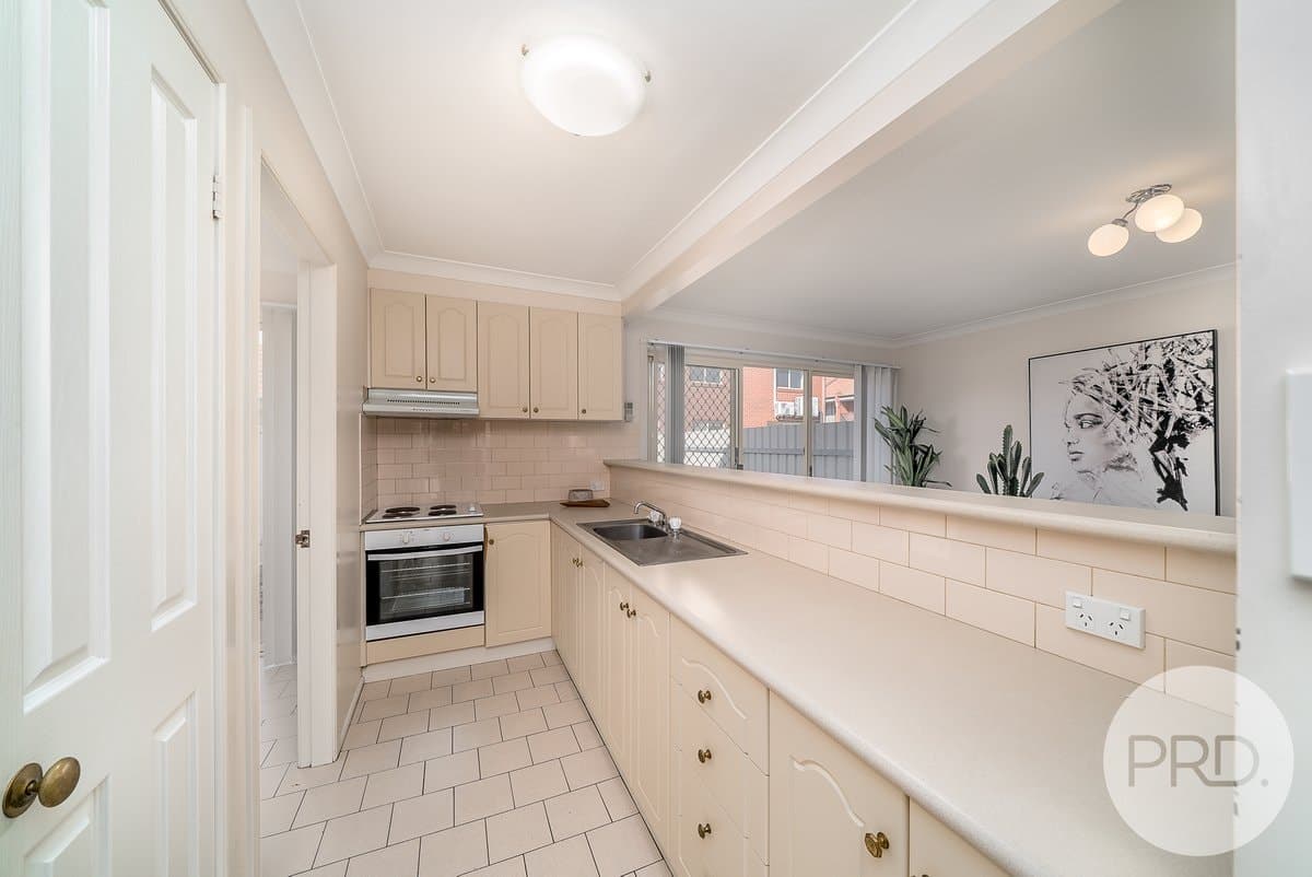 32/11-13 Crampton Street, WAGGA WAGGA NSW 2650, Wagga Wagga - Thumbnail 2