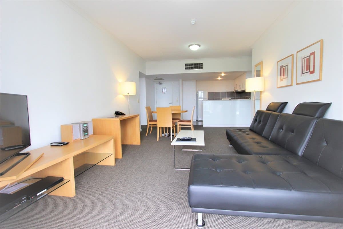 1119/1 Ocean Street, BURLEIGH HEADS QLD 4220, Burleigh Heads Property Image - Thumbnail 5