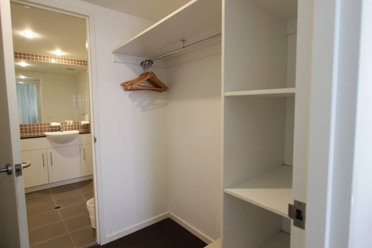 1119/1 Ocean Street, BURLEIGH HEADS QLD 4220, Burleigh Heads Property Image - Thumbnail 7