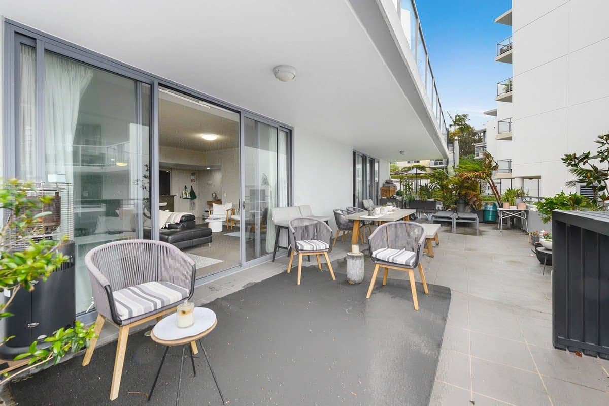 2011/1 Ocean Street, BURLEIGH HEADS QLD 4220, Burleigh Heads Property Image - Thumbnail 2