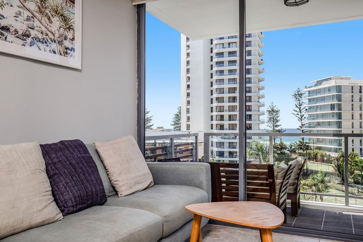 1041/1 Ocean Street, Burleigh Heads QLD 4220, Burleigh Heads Property Image - Thumbnail 5