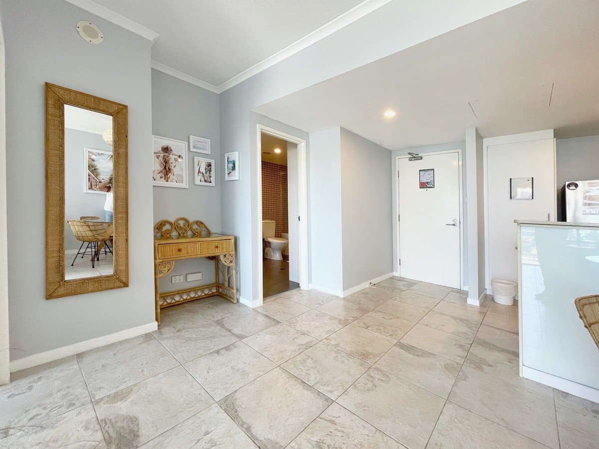 1041/1 Ocean Street, Burleigh Heads QLD 4220, Burleigh Heads Property Image - Thumbnail 8