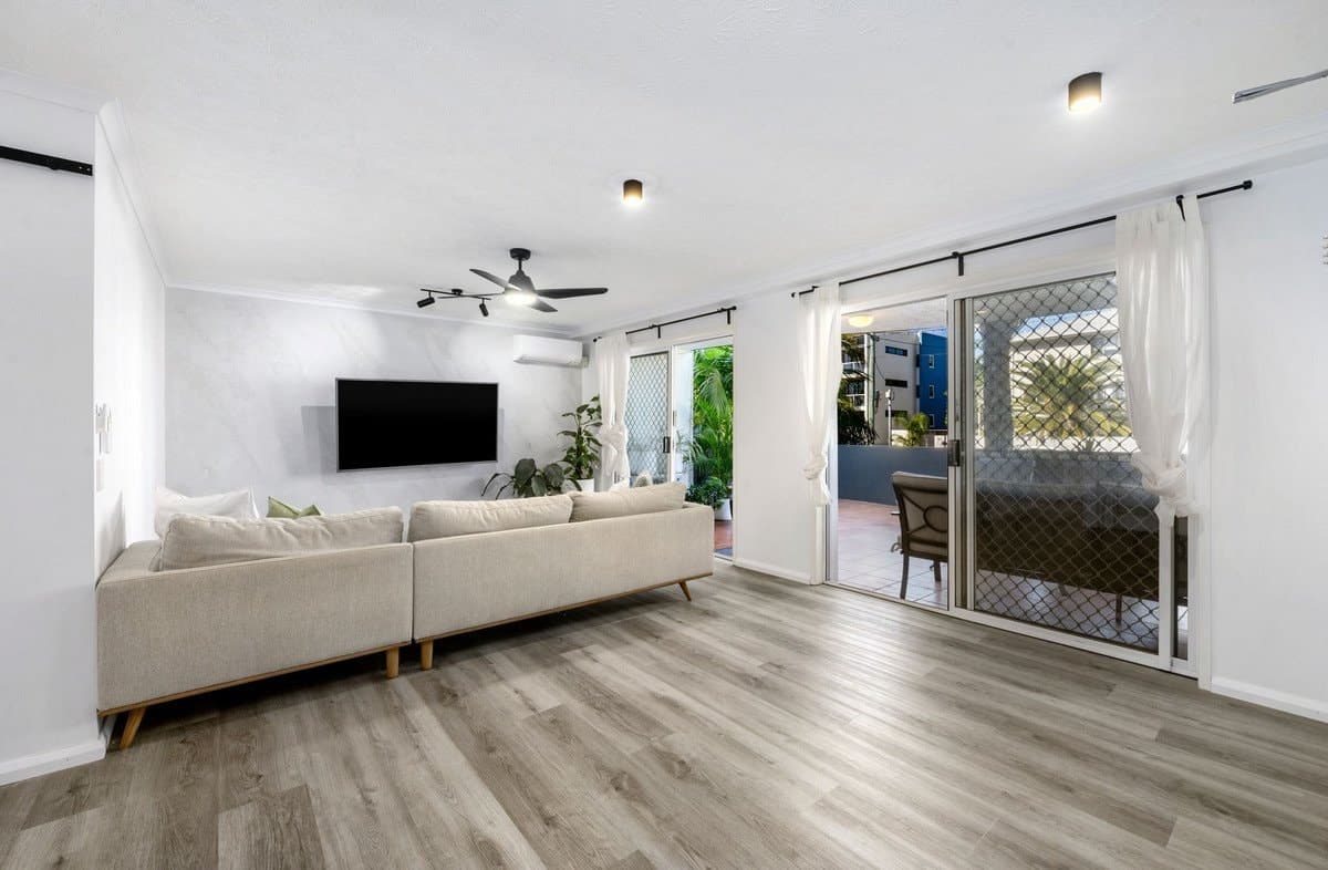 2/1-5 Tallebudgera Drive, Palm Beach QLD 4221, Palm Beach - Thumbnail 3