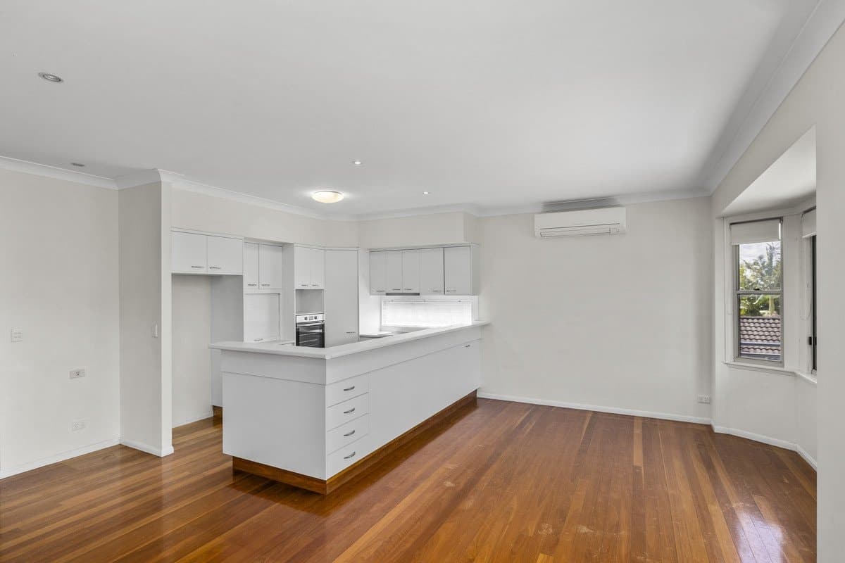 15 Tiarnna Close, BURLEIGH HEADS QLD 4220, Burleigh Heads Property Image - Thumbnail 5