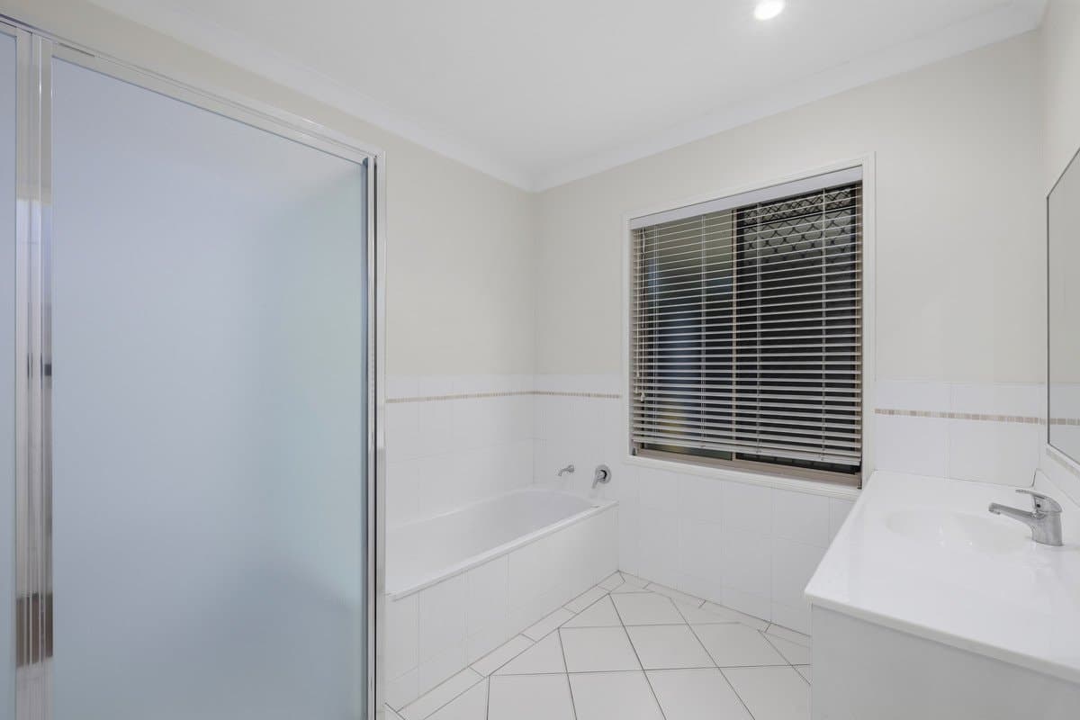 15 Tiarnna Close, BURLEIGH HEADS QLD 4220, Burleigh Heads Property Image - Thumbnail 8