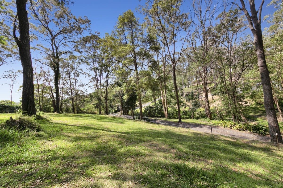 12 Carapook Crescent, Tallebudgera QLD 4228, Tallebudgera - Thumbnail 4