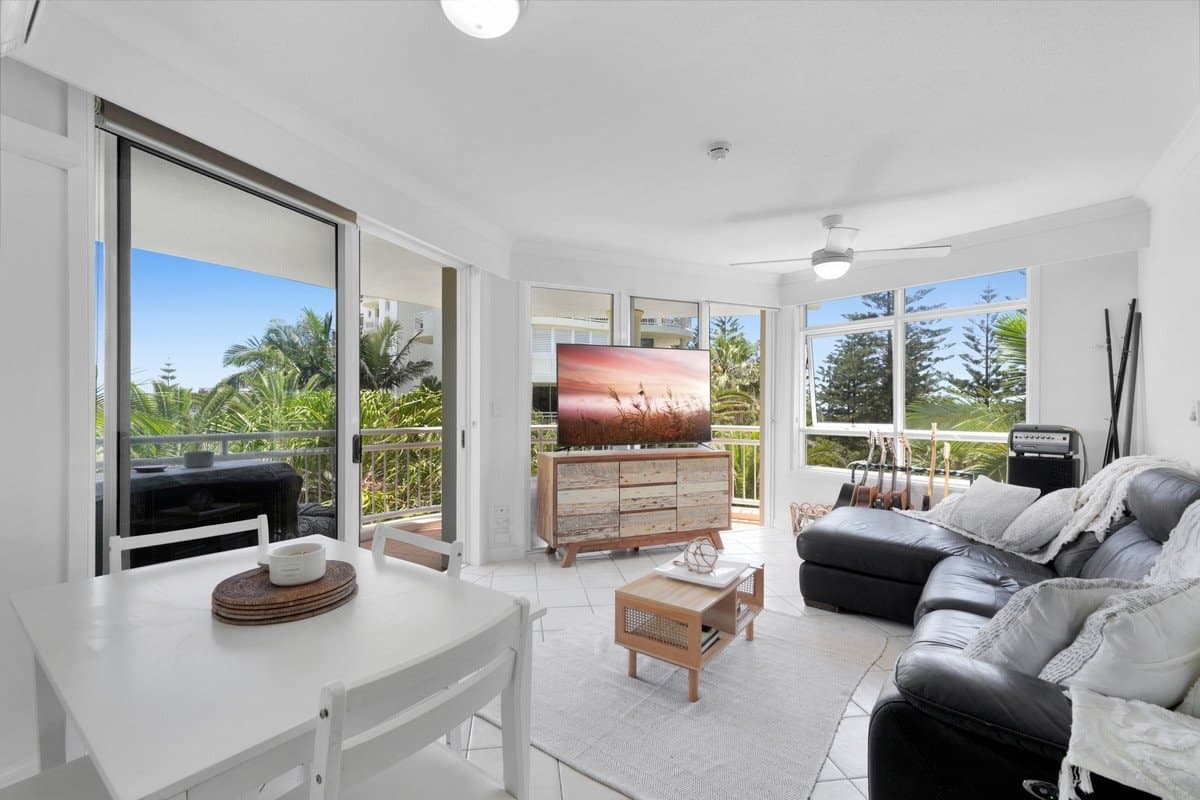 402/220 The Esplanade, Burleigh Heads QLD 4220, Burleigh Heads - Image 1