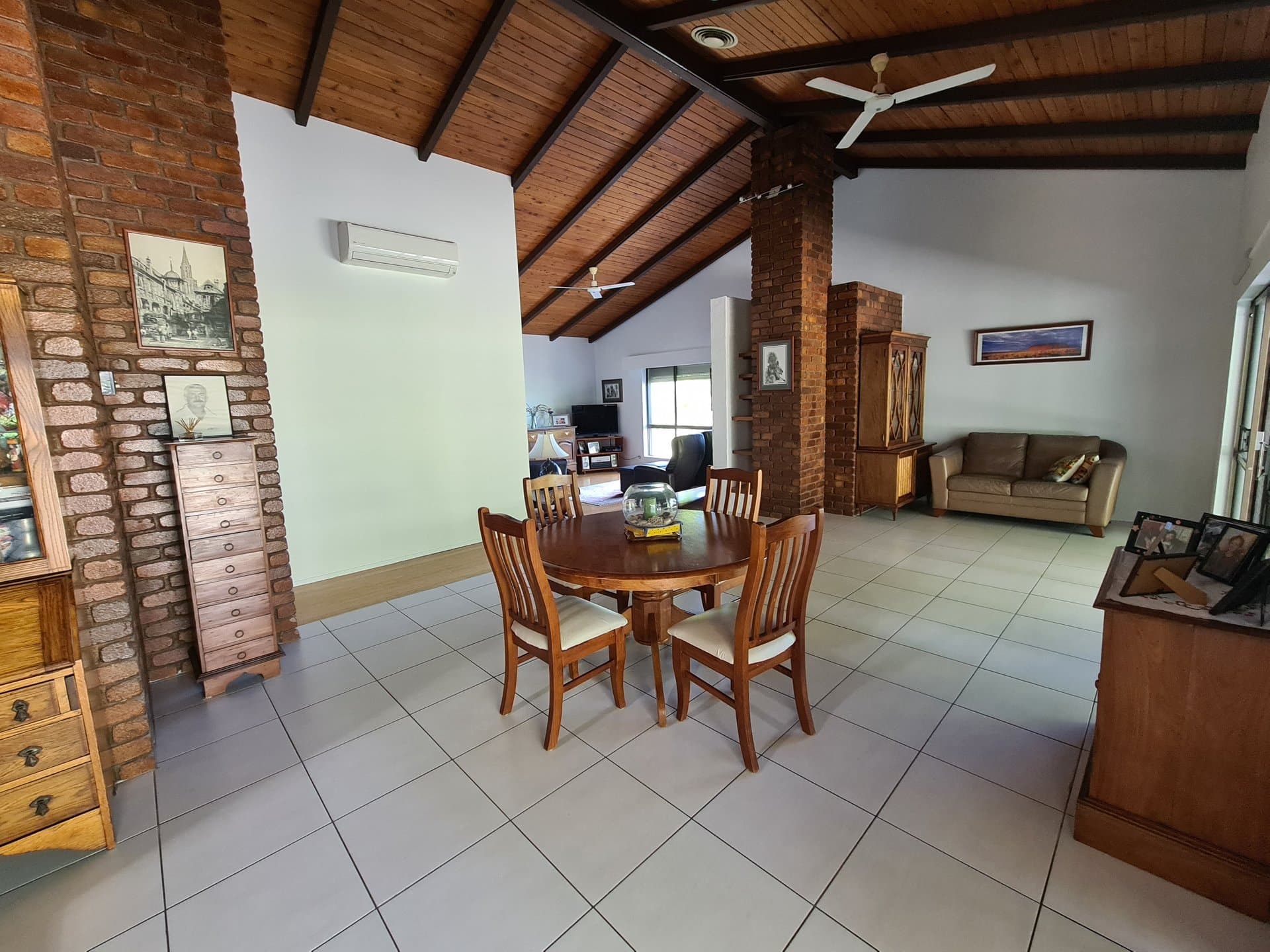 77 MALPAS Street, BOYNE ISLAND QLD 4680, Boyne Island - Thumbnail 3
