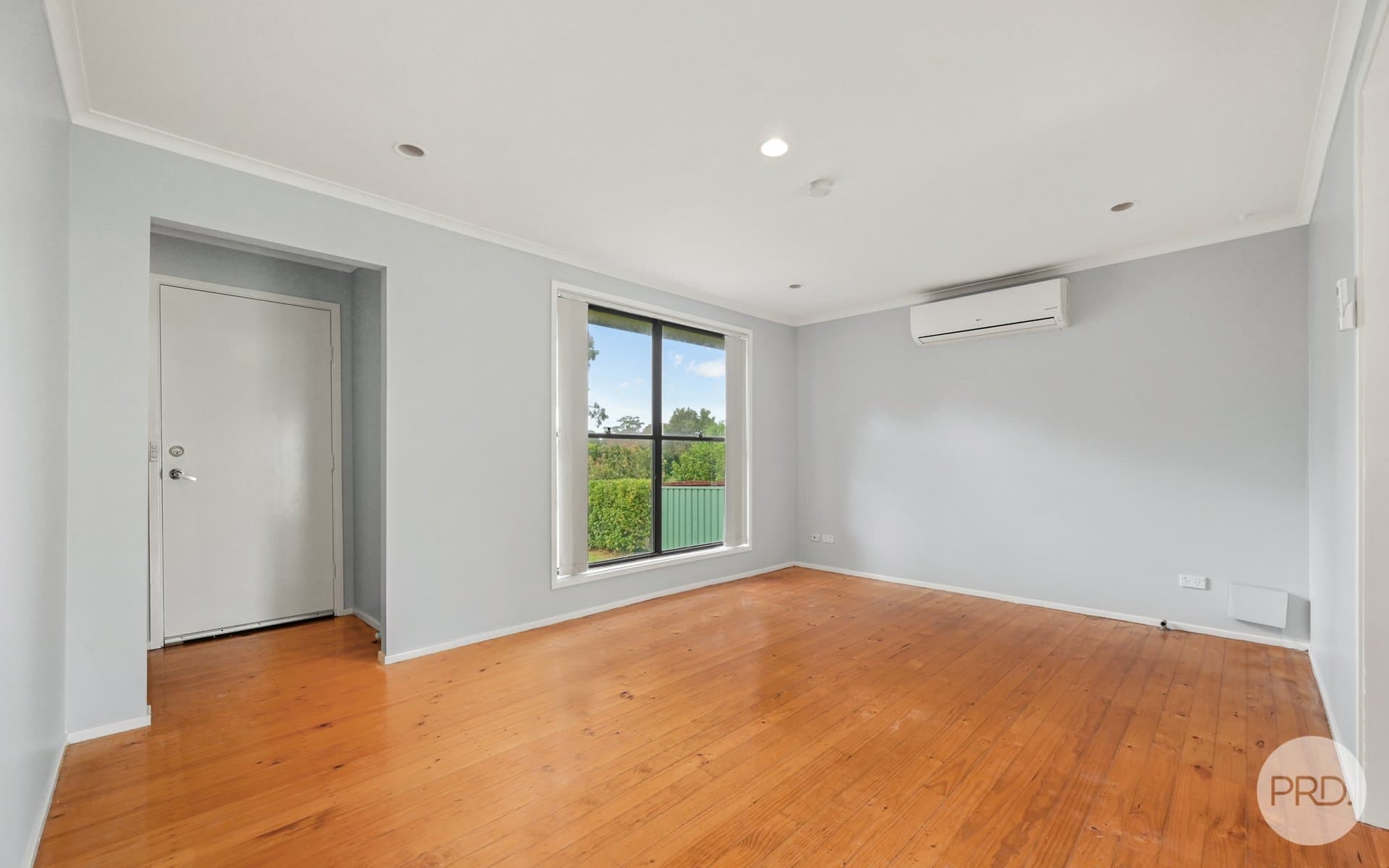 3
                Colt
                Place
            
            
            
            cranebrook
            
            
            NSW,
            2749, Cranebrook - Thumbnail 3