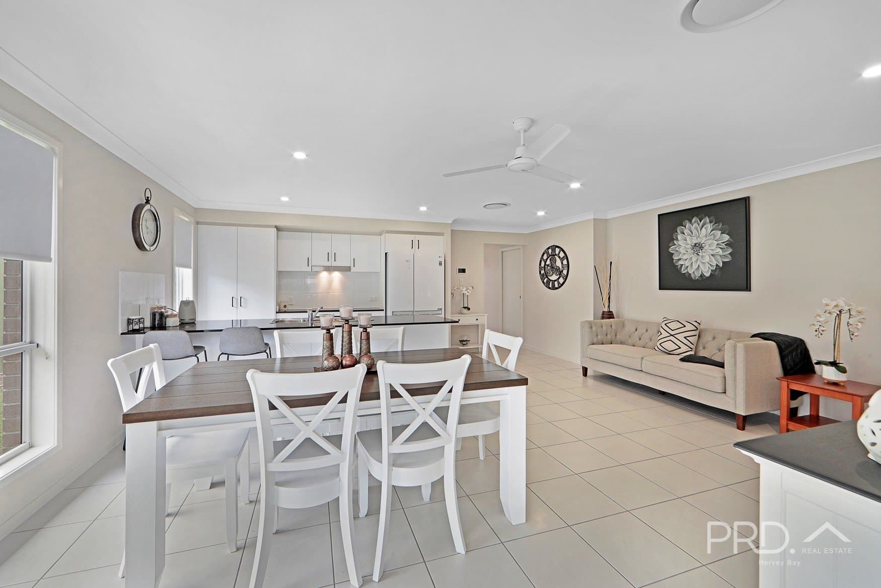 69
                Bradman
                Way
            
            
            
            urangan
            
            
            QLD,
            4655, Urangan - Thumbnail 4
