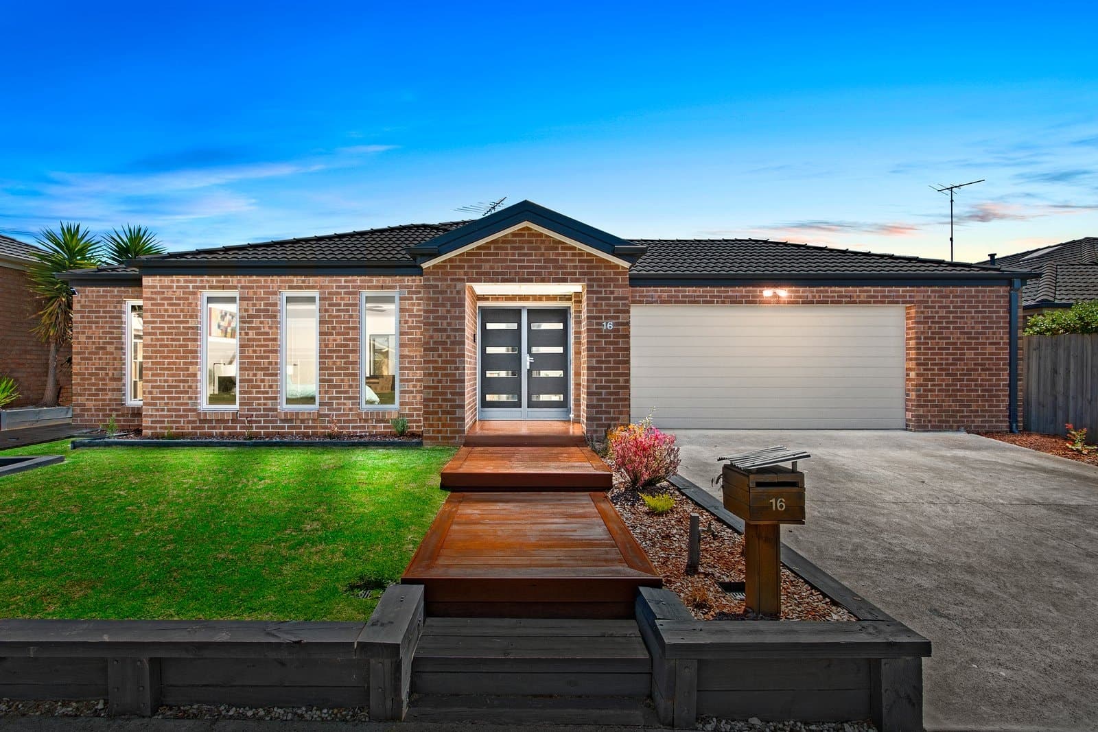 16 Platina Avenue, WAURN PONDS, Waurn Ponds - Image 1