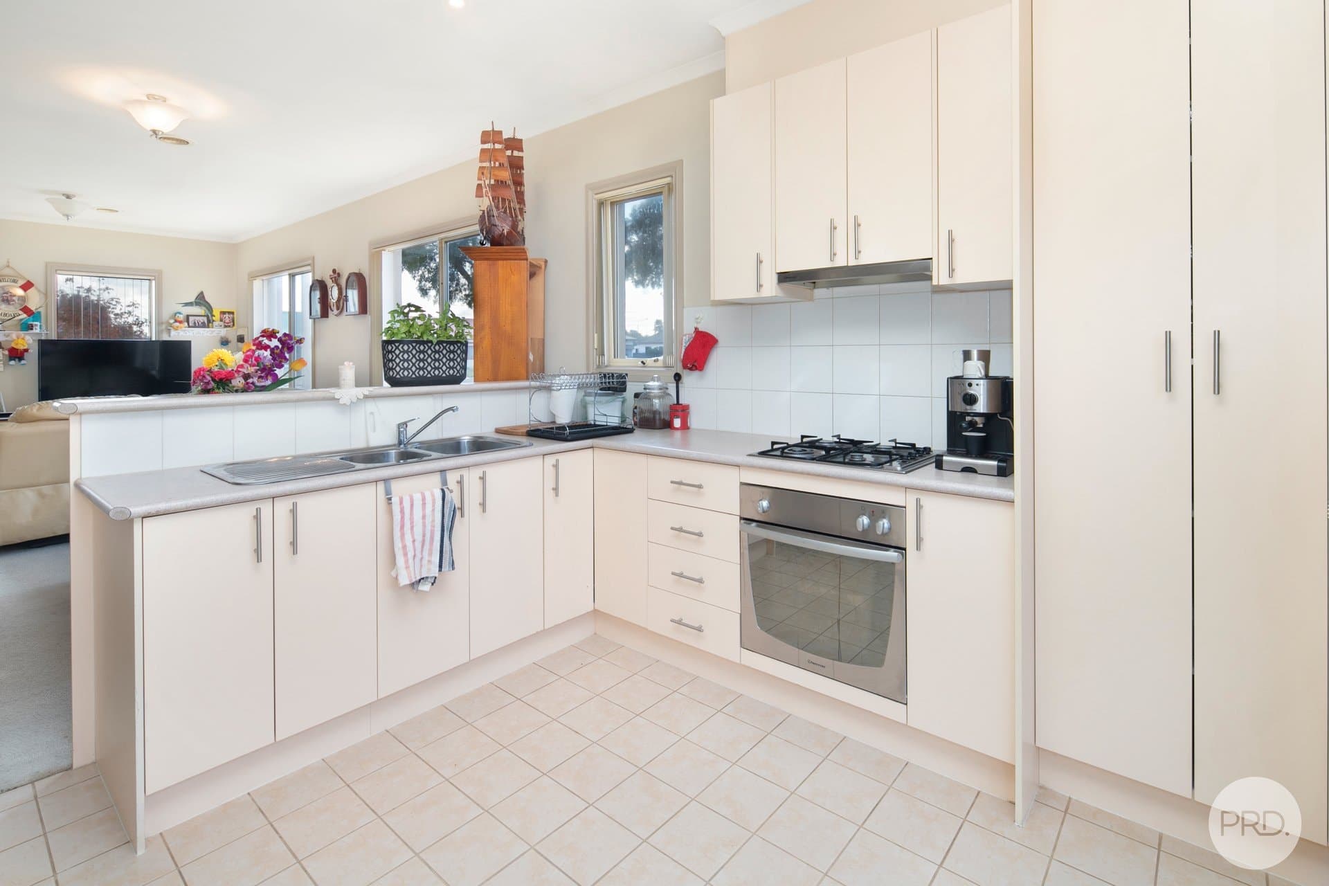12/33
                Alexandra
                Street
            
            
            
            sebastopol
            
            
            VIC,
            3356, Sebastopol Property Image - Thumbnail 5