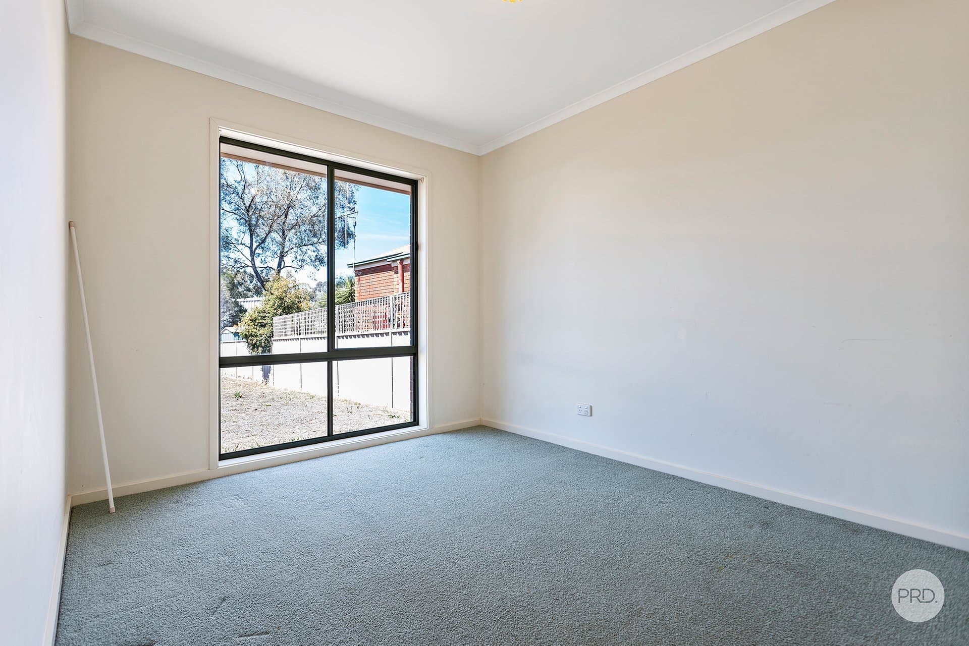 1
                Roycroft
                Court
            
            
            
            kangaroo flat
            
            
            VIC,
            3555, Kangaroo Flat - Thumbnail 8
