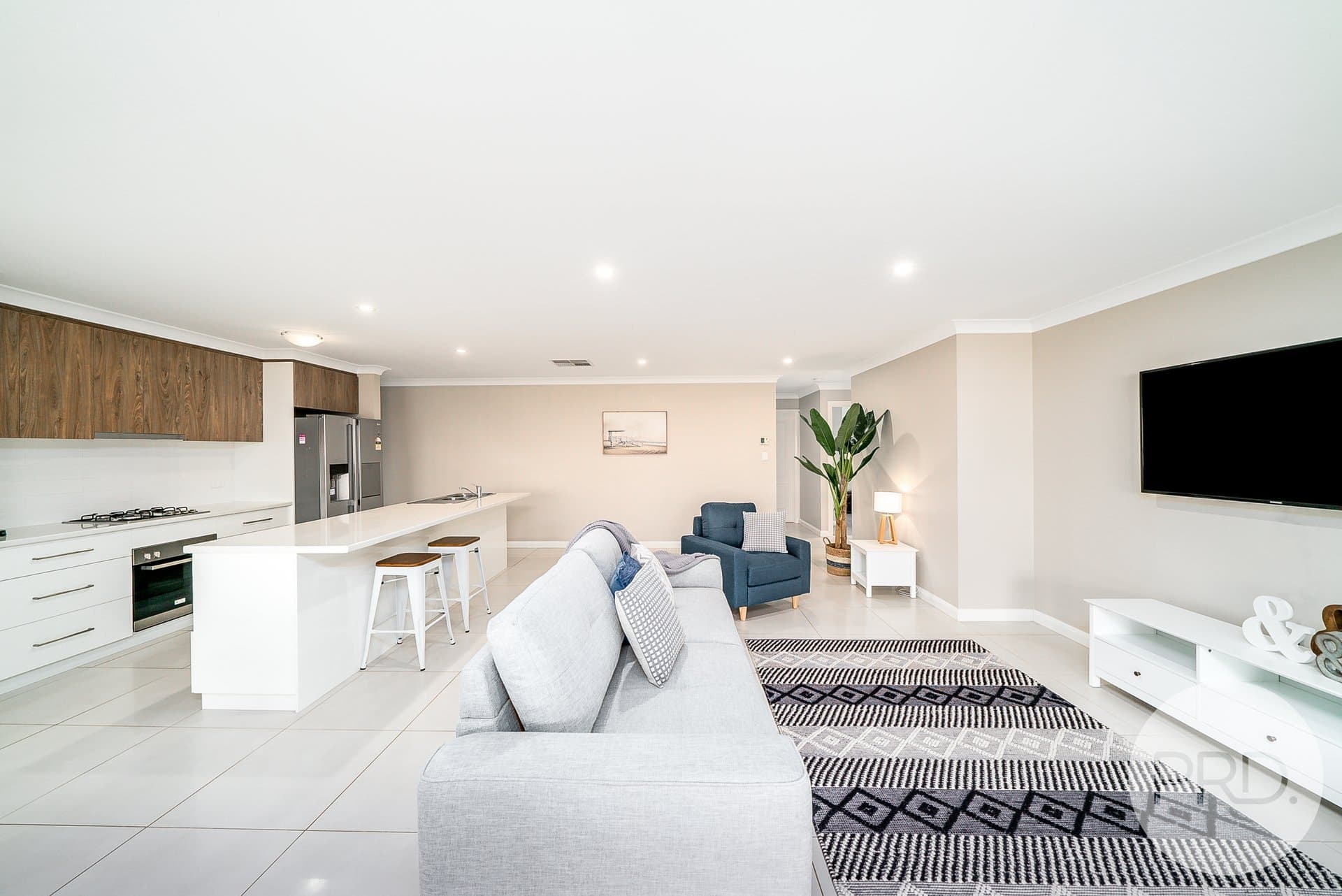 25
                Maitland
                Drive
            
            
            
            estella
            
            
            NSW,
            2650, Estella - Thumbnail 4