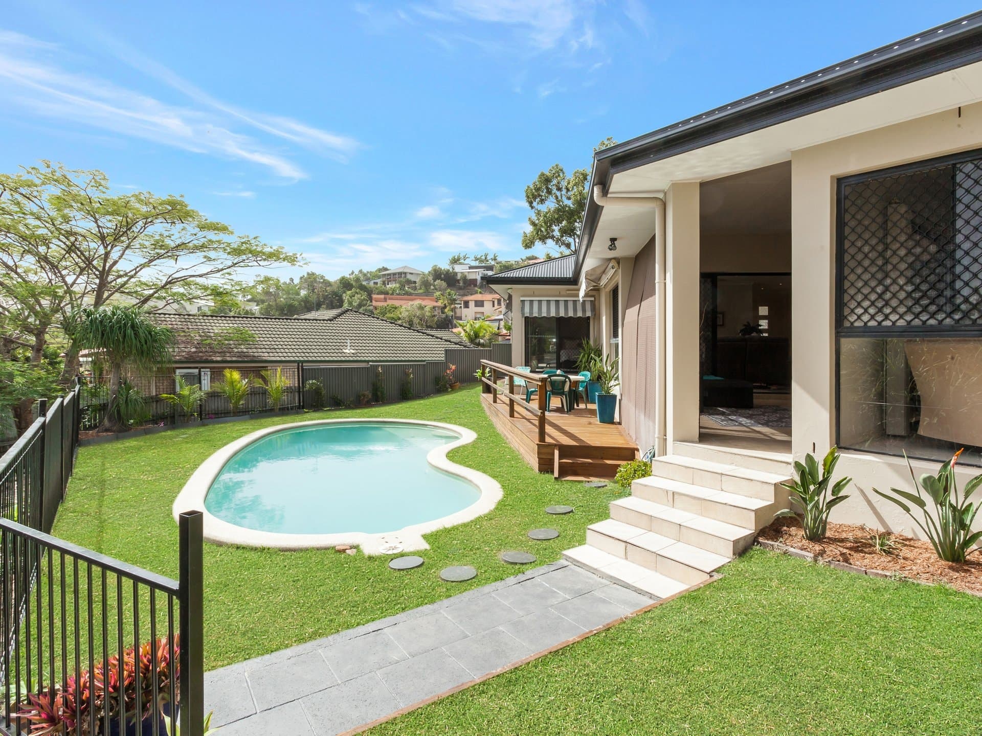 9 Tiarnna Close, BURLEIGH HEADS QLD 4220, Burleigh Heads - Image 1