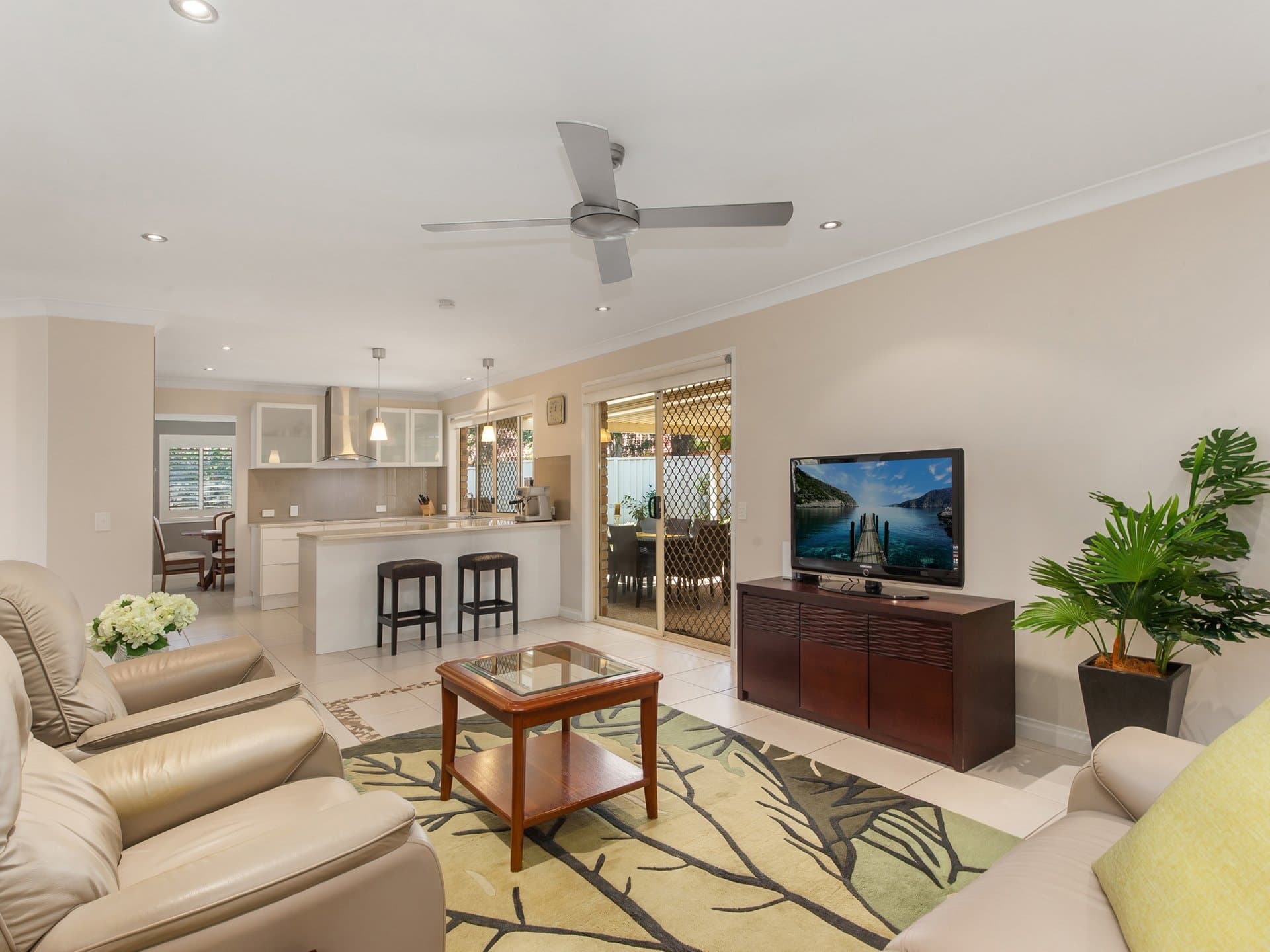19
                Trinity
                Place
            
            
            
            robina
            
            
            QLD,
            4226, Robina - Thumbnail 5