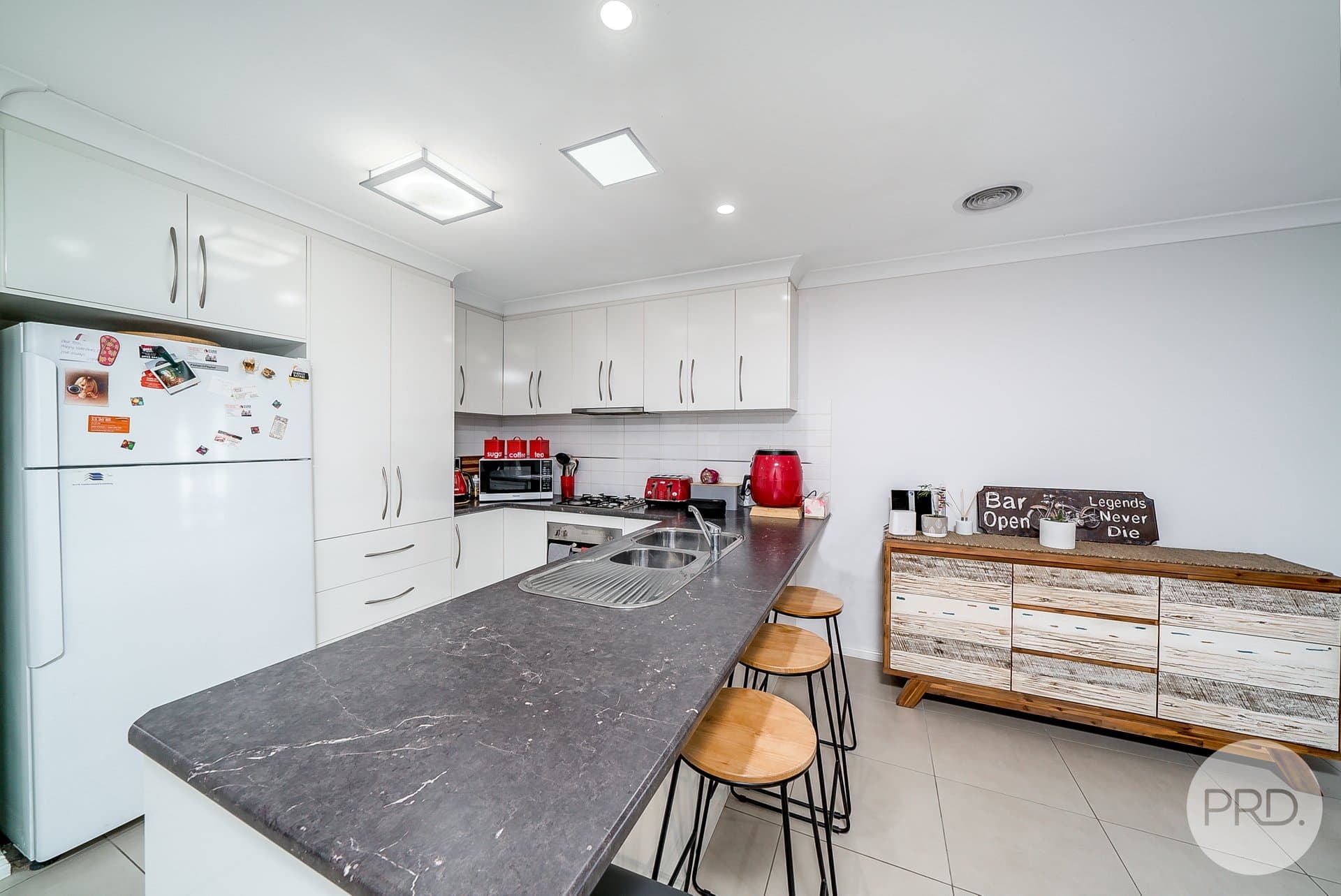9 Yulong Street, GLENFIELD PARK NSW 2650, Glenfield Park - Thumbnail 2