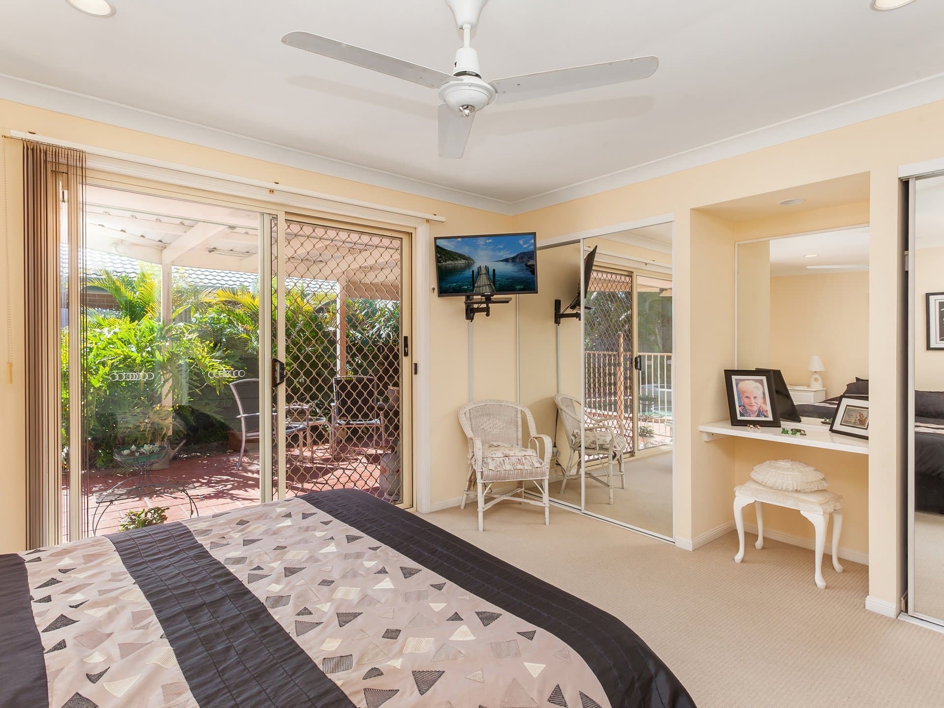45 Harrier Drive, BURLEIGH WATERS QLD 4220, Burleigh Waters - Thumbnail 8