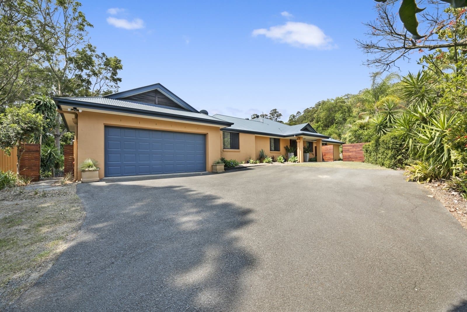 2 Ranch Court, TALLEBUDGERA VALLEY QLD 4228, Tallebudgera Valley Property Image - Thumbnail 4