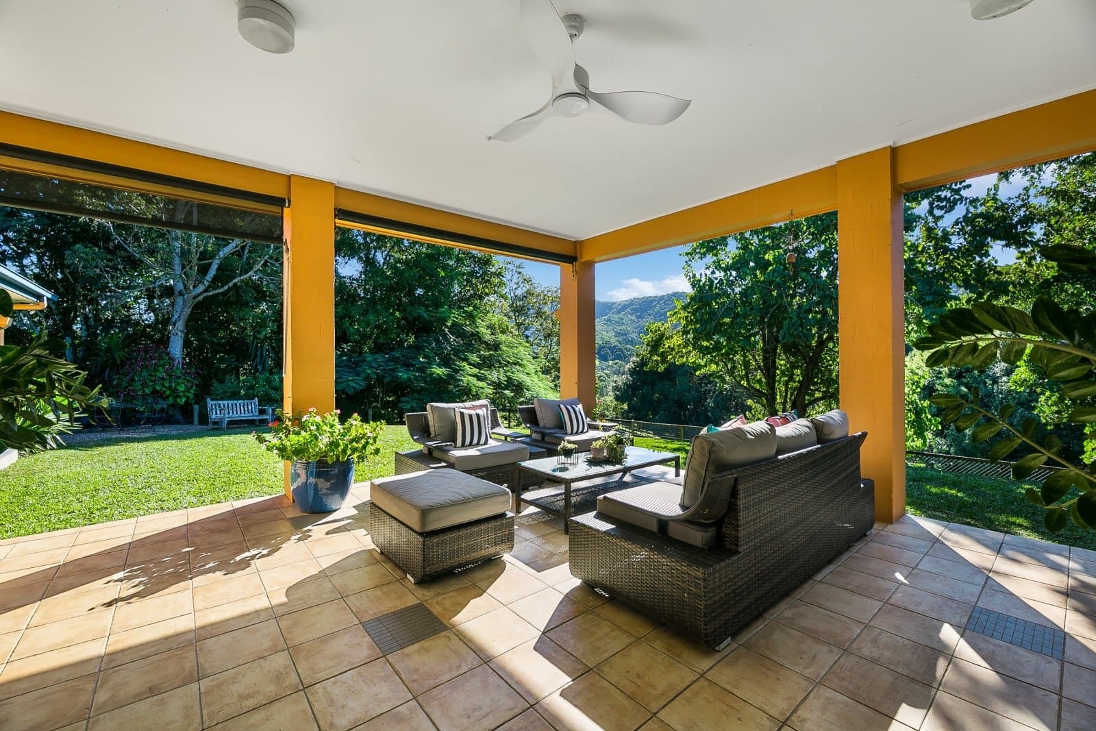 2 Ranch Court, TALLEBUDGERA VALLEY QLD 4228, Tallebudgera Valley Property Image - Thumbnail 6