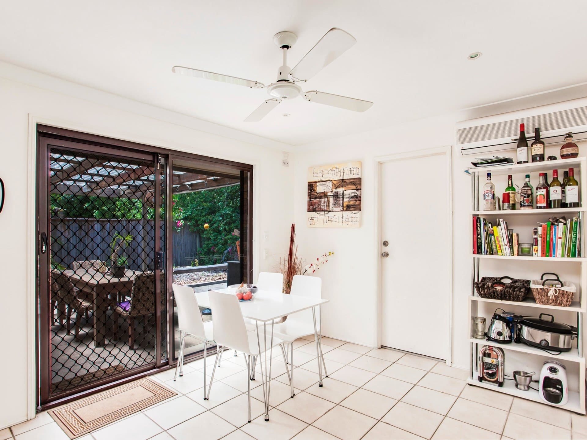 29 Montezuma Drive, BURLEIGH WATERS QLD 4220, Burleigh Waters - Thumbnail 4