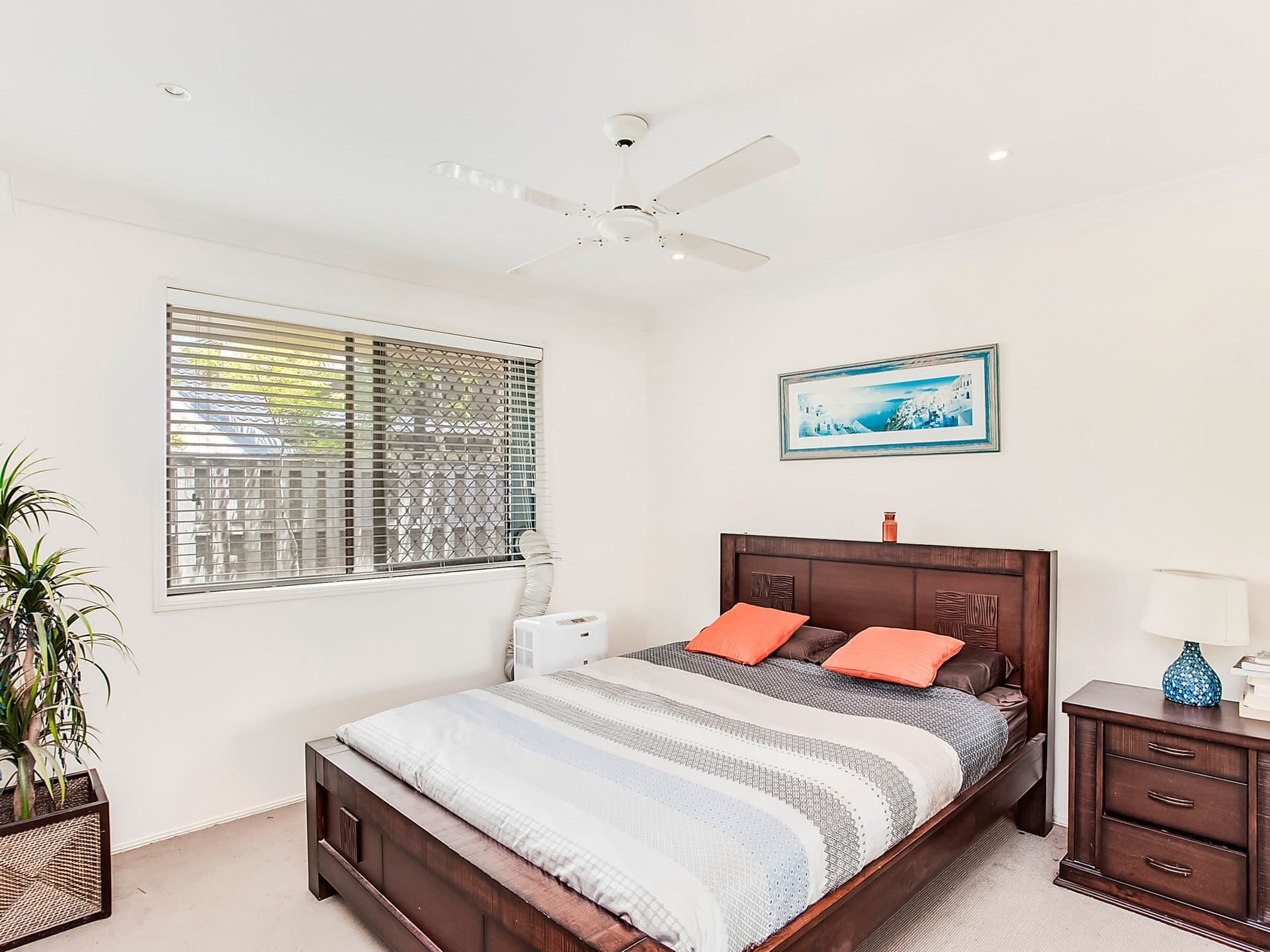 29 Montezuma Drive, BURLEIGH WATERS QLD 4220, Burleigh Waters - Thumbnail 5