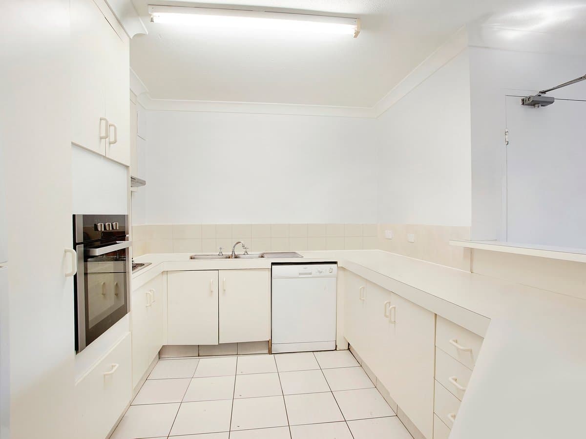 1/29 Burleigh Street, BURLEIGH HEADS QLD 4220, Burleigh Heads Property Image - Thumbnail 2