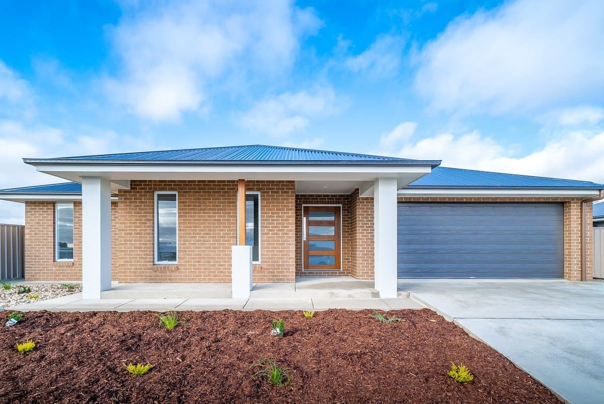 16 Thane Court, LLOYD NSW 2650, Lloyd - Image 1