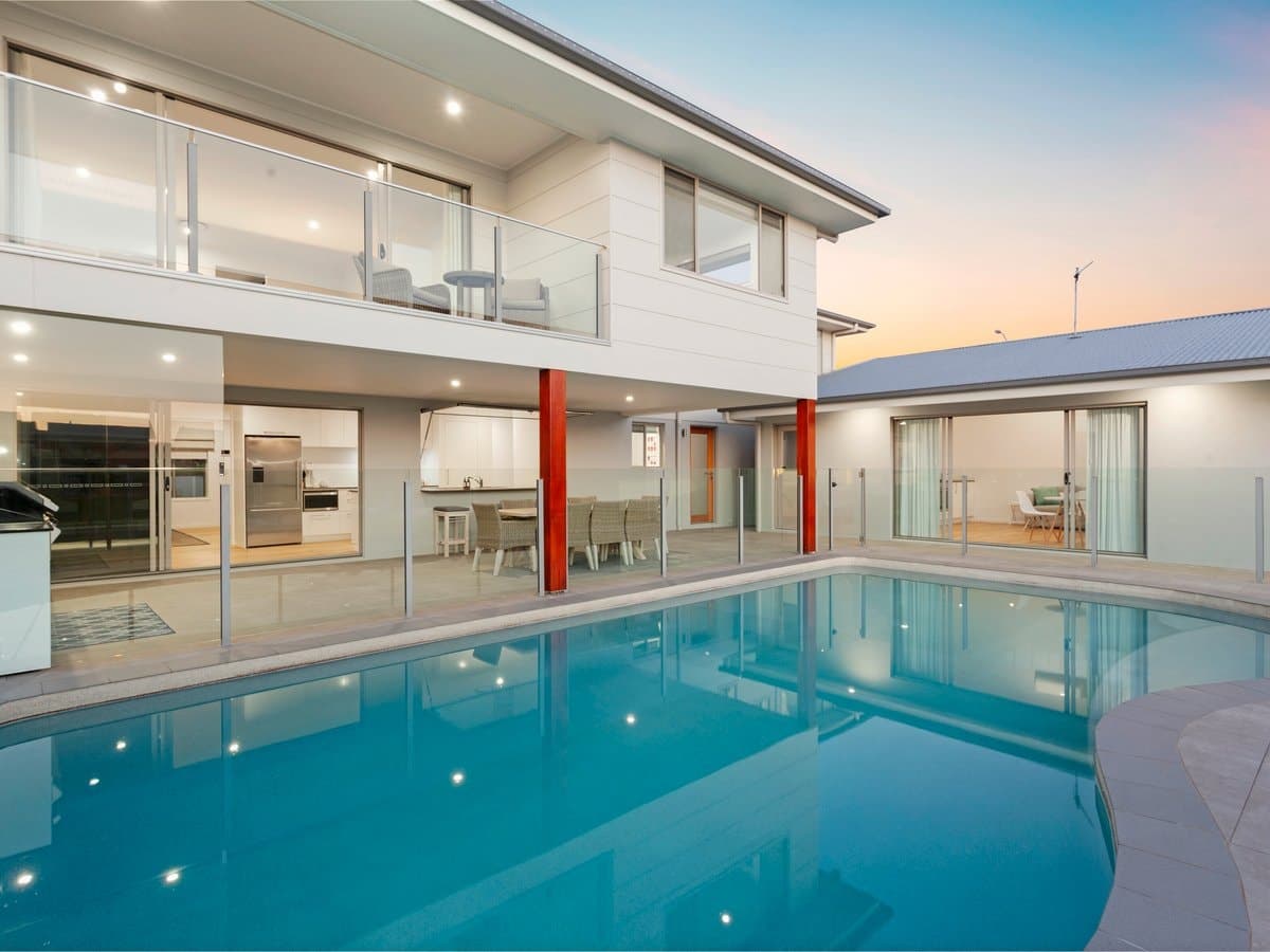 4 Spoonbill Court, BURLEIGH WATERS QLD 4220, Burleigh Waters - Thumbnail 4