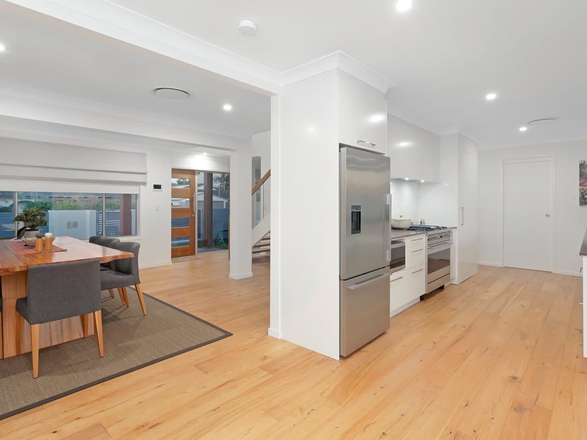 4 Spoonbill Court, BURLEIGH WATERS QLD 4220, Burleigh Waters - Thumbnail 6