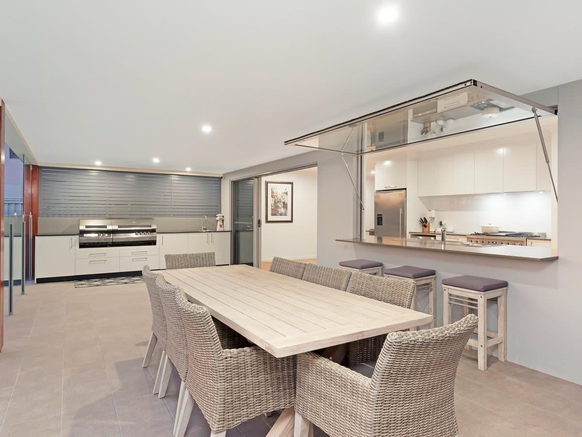 4 Spoonbill Court, BURLEIGH WATERS QLD 4220, Burleigh Waters - Thumbnail 8
