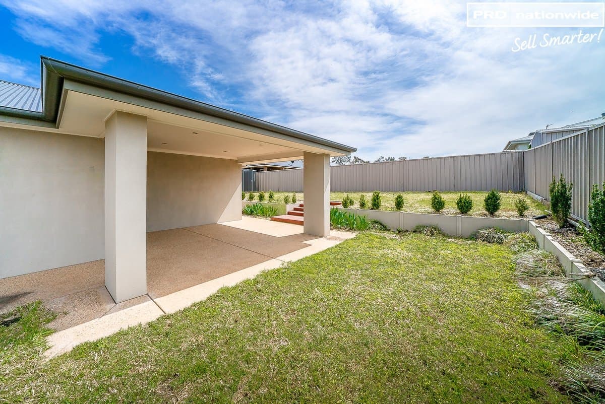 8 Durack Circuit, BOOROOMA NSW 2650, Boorooma - Thumbnail 4